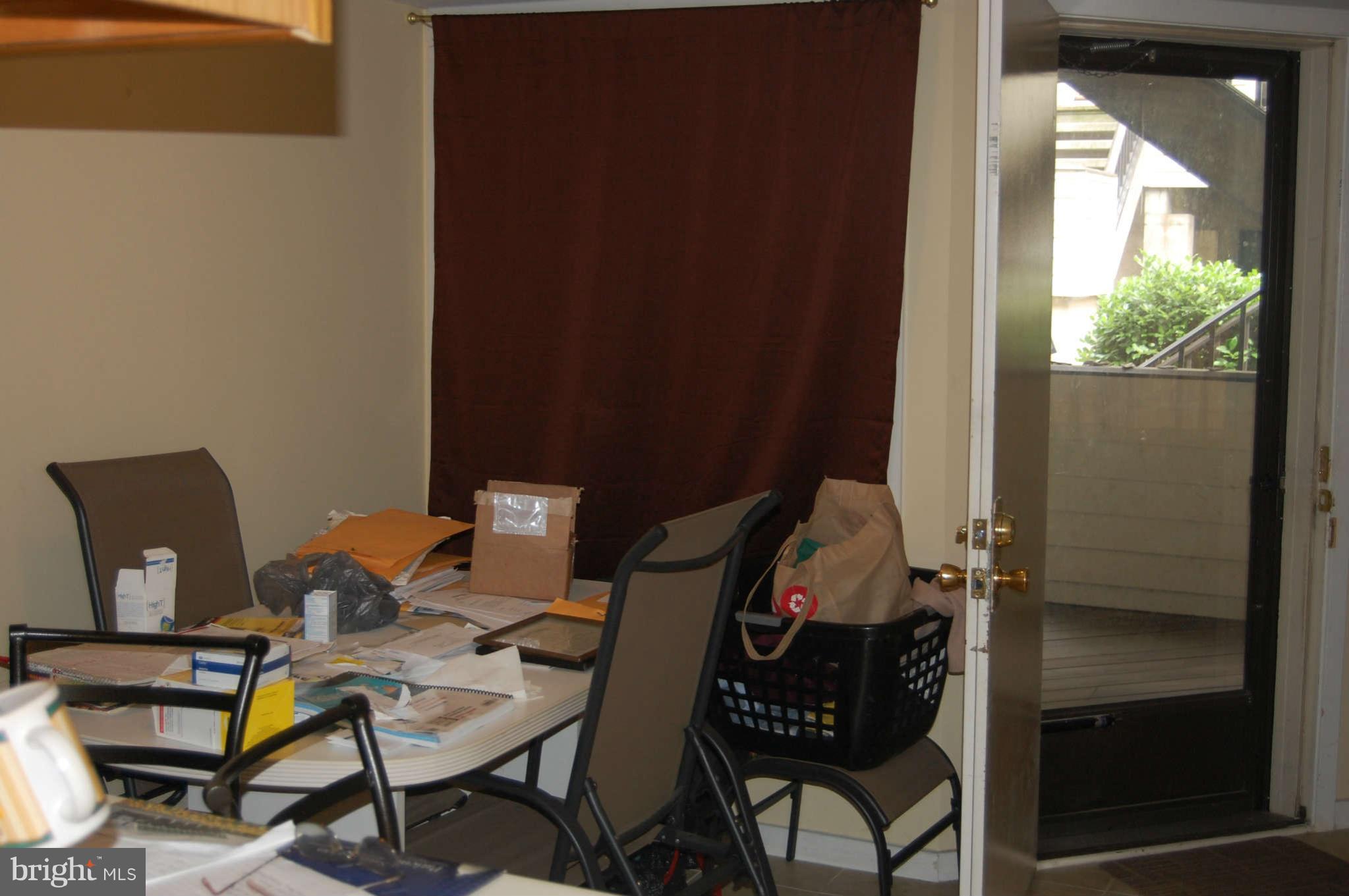 9900 Hellingly Place, Unit 158 Gaithersburg, MD 20886 - Photo 5 of 9 Dining Room