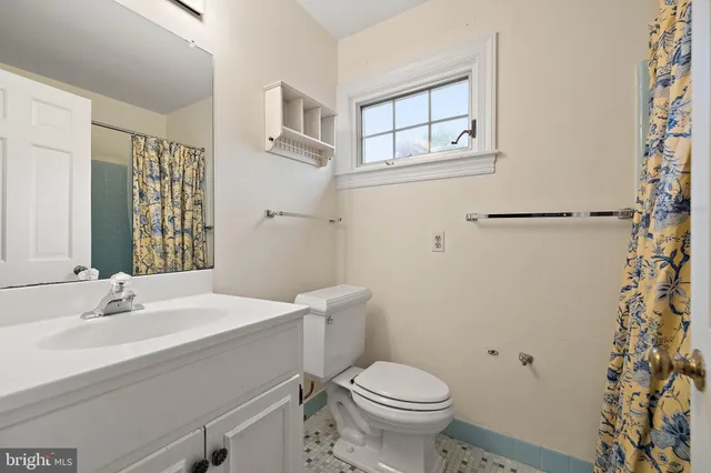 $985,000 | 915 Barley Drive, Wilmington, DE 19807