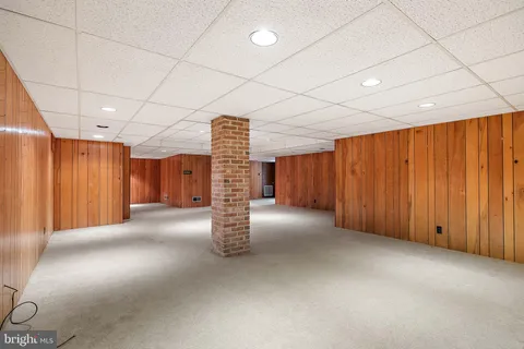 $985,000 | 915 Barley Drive, Wilmington, DE 19807