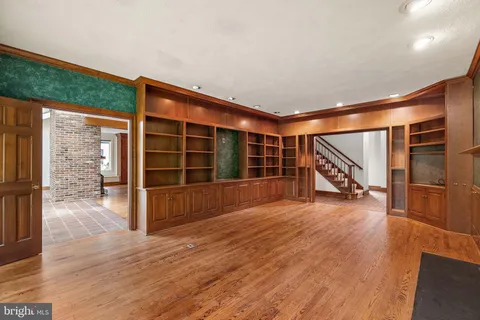 $985,000 | 915 Barley Drive, Wilmington, DE 19807