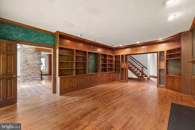 $985,000 | 915 Barley Drive, Wilmington, DE 19807