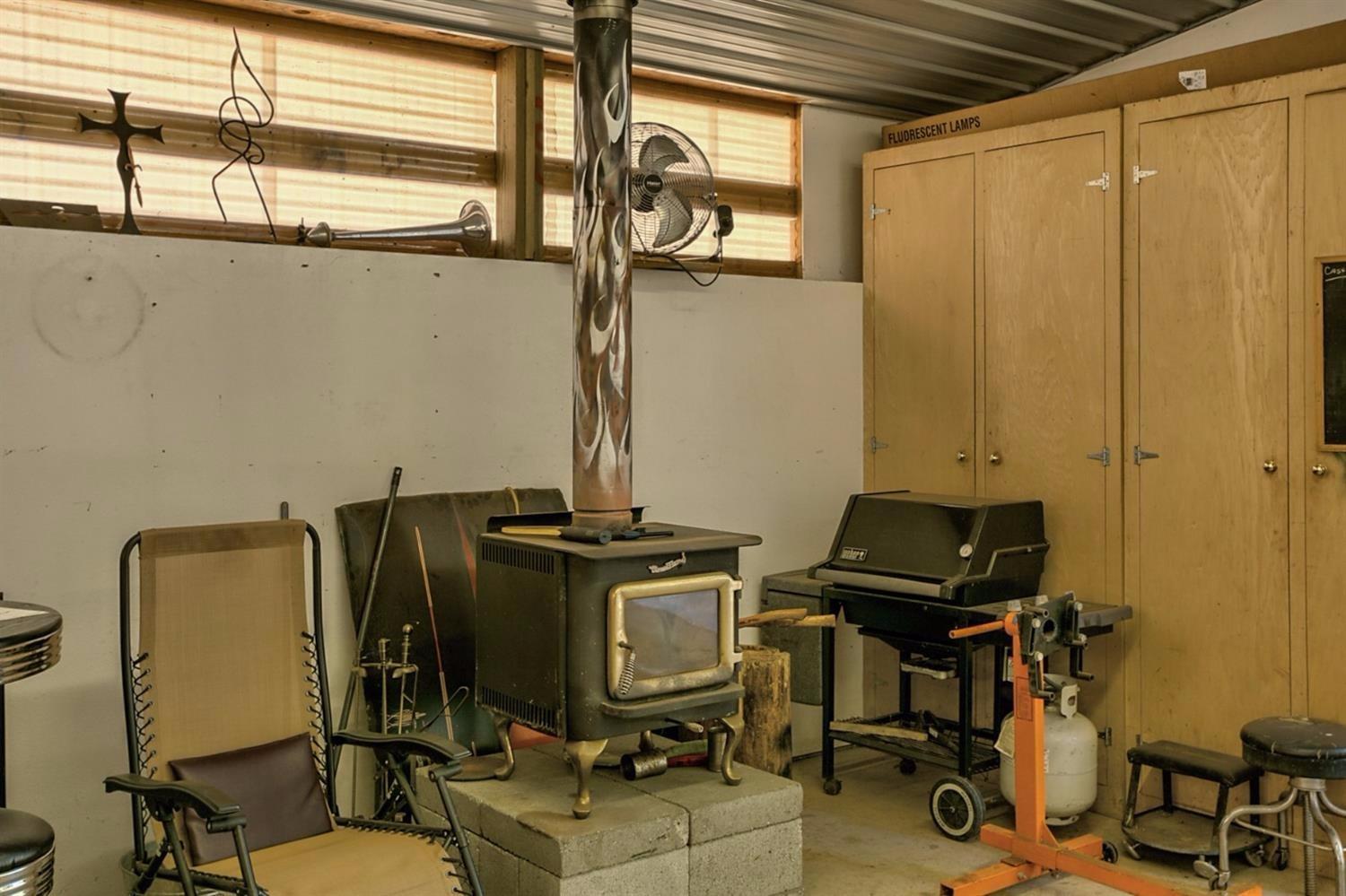 360 Ridgefield Road Grants Pass, OR 97527 - Photo 24 of 35 Shop certified stove!