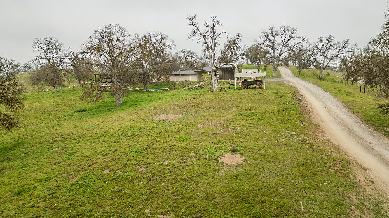 10562 Millerton Road Clovis, CA 93619 - Photo 45 of 49