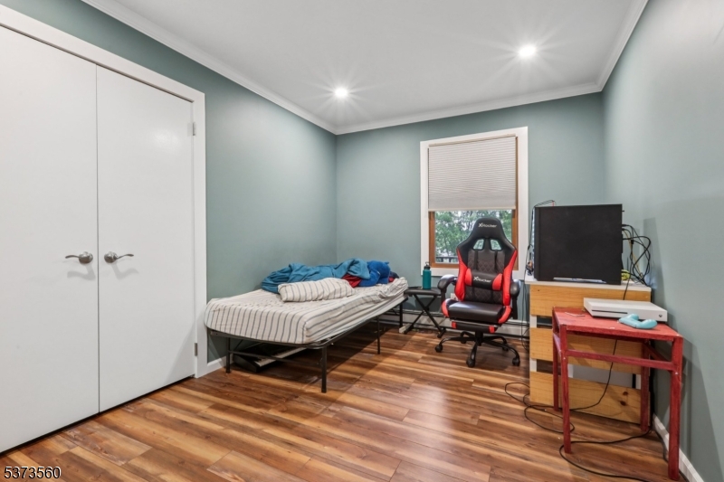 179 Mudtown Road Wantage, NJ 07461 - Photo 27 of 39 a workspace with furniture and wooden floor