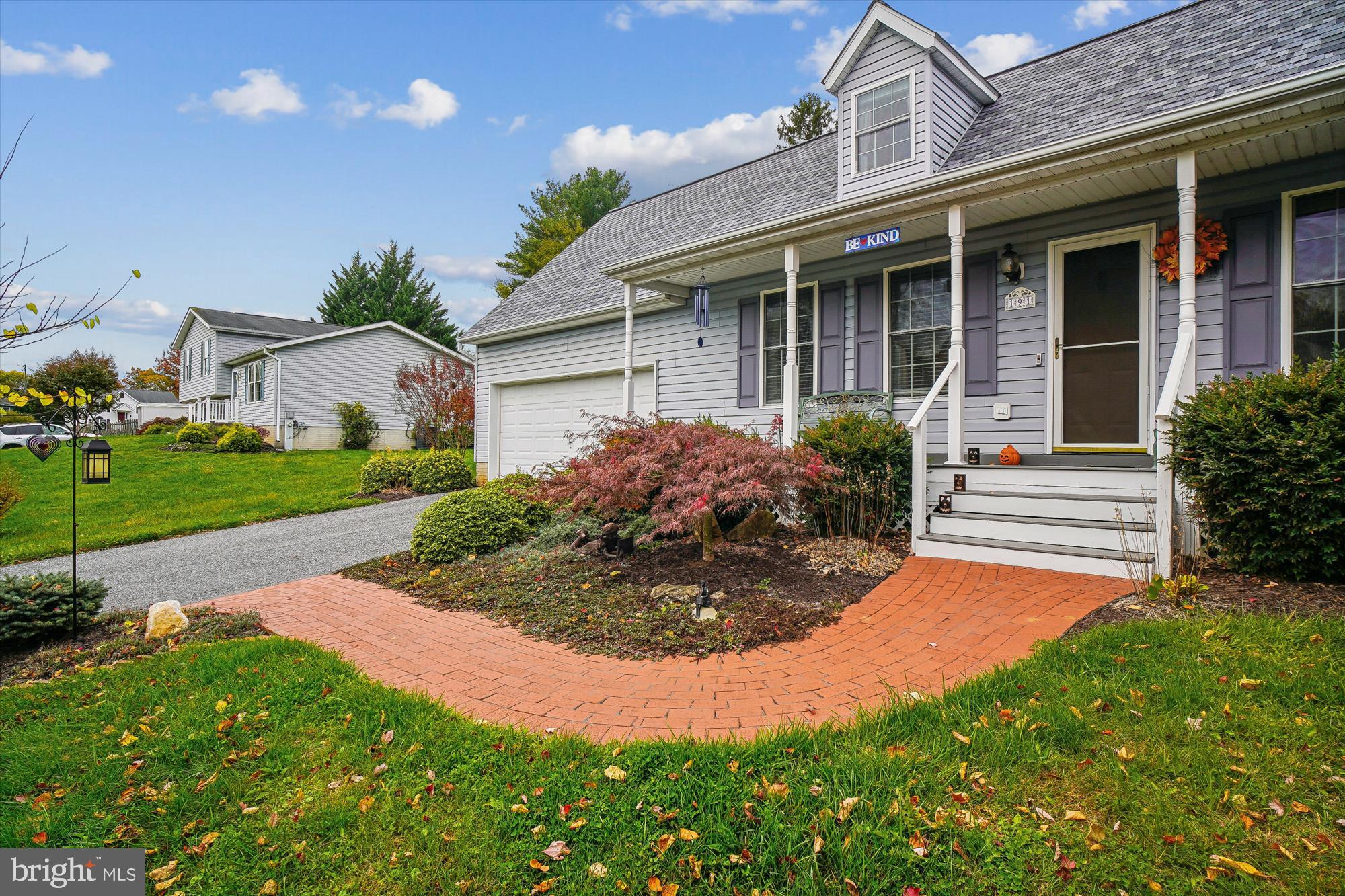 191 Marion Road Westminster, MD 21157 - Photo 4 of 38 a front view of a house with garden