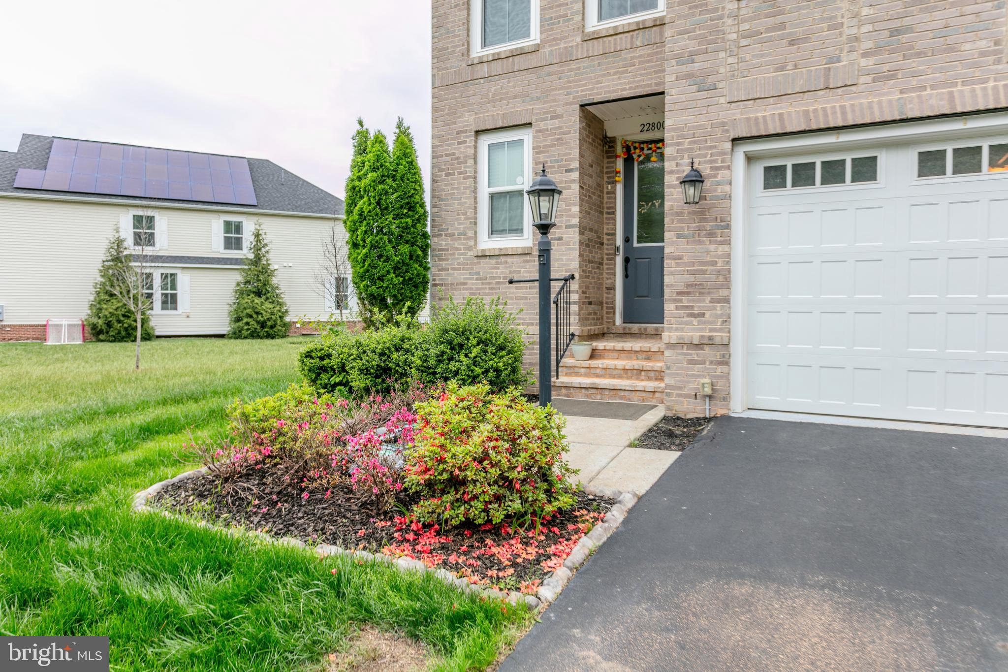 22800 Bubbling Brook Drive Brambleton, VA 20148 - Photo 5 of 64