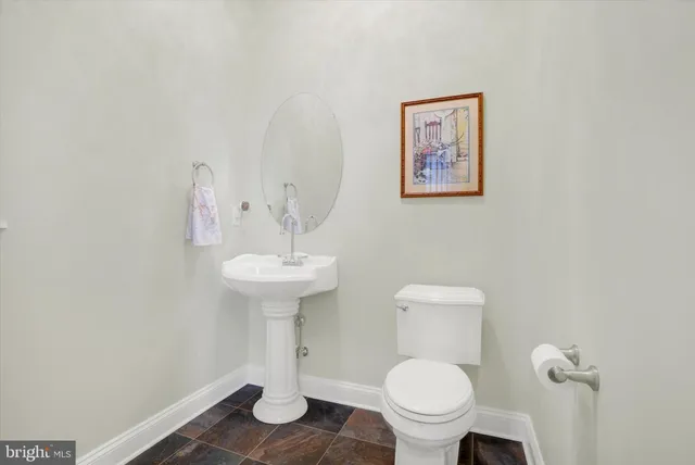 $899,900 | 3833 Pleasant Valley Road, York, PA 17406