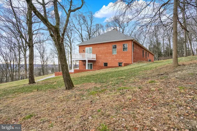 $899,900 | 3833 Pleasant Valley Road, York, PA 17406