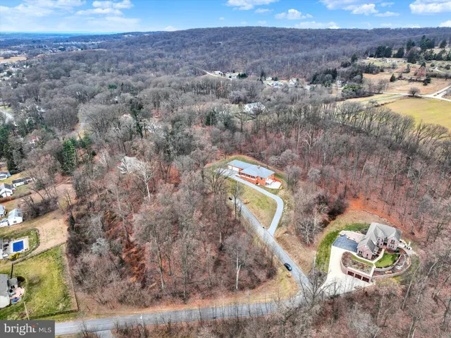 $899,900 | 3833 Pleasant Valley Road, York, PA 17406