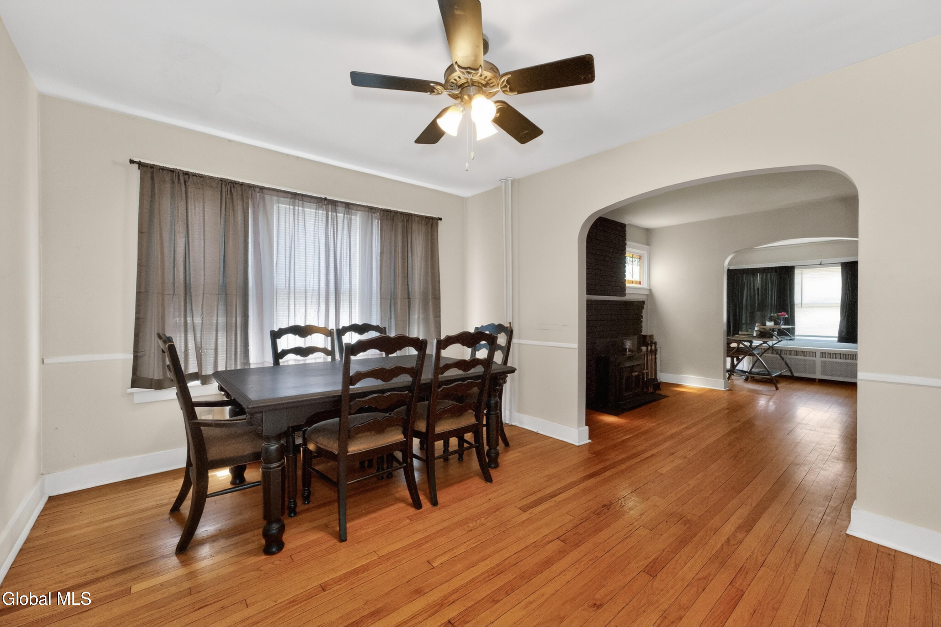32 Osborne Road Colonie, NY 12205 - Photo 12 of 35 3 Diningroom 2