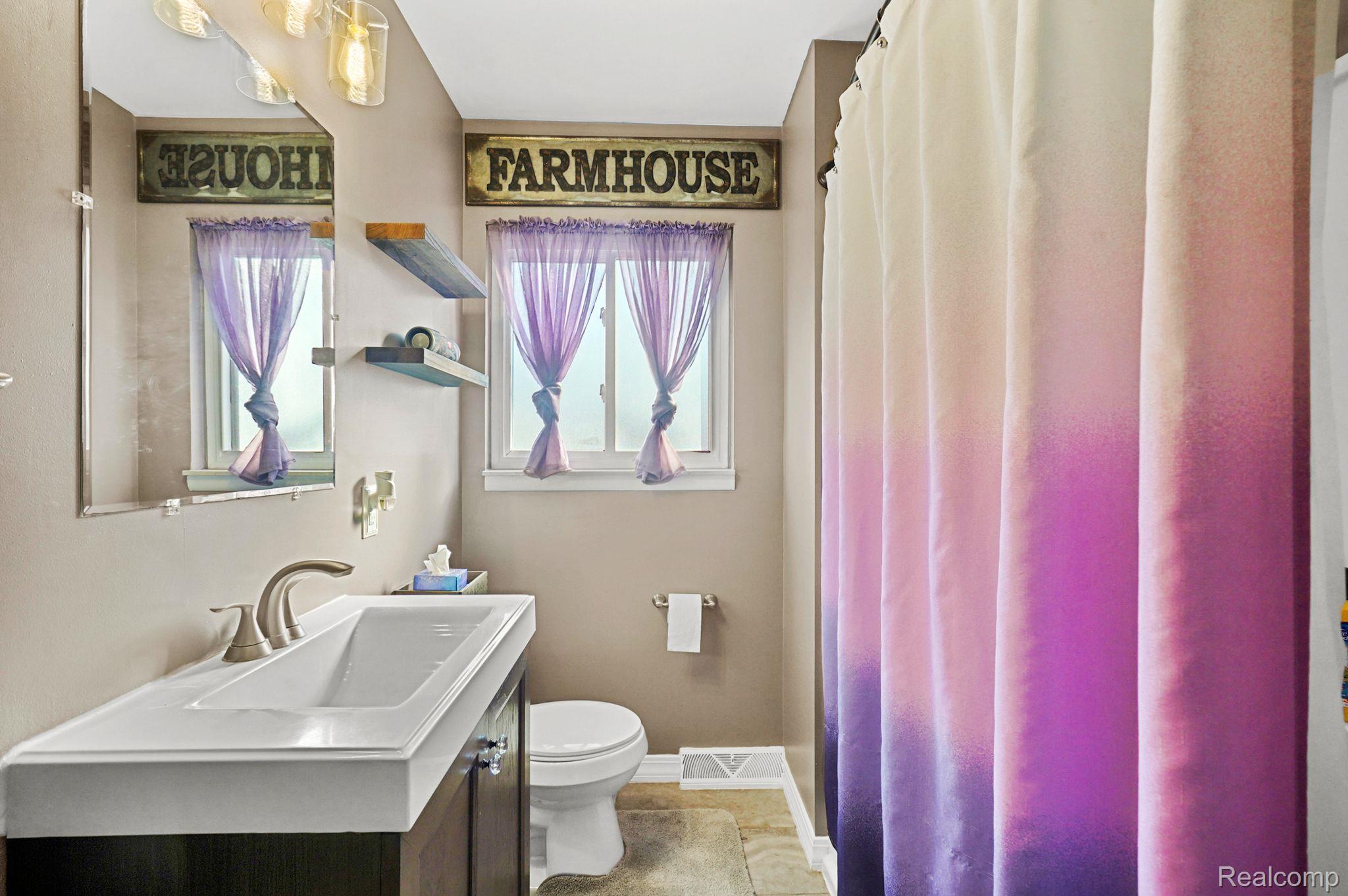 5473 Farm Road Waterford, MI 48327 - Photo 12 of 20 Gallery Image 12
