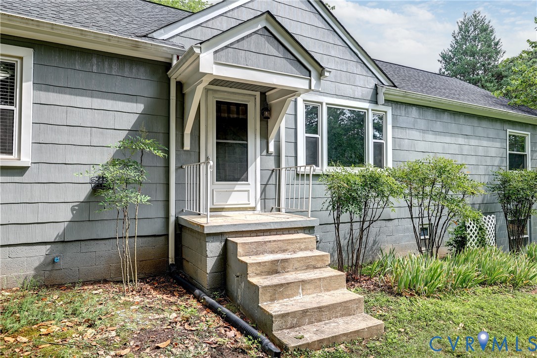 9520 West Providence Road Chesterfield, VA 23236 - Photo 2 of 37 Gallery Image 2