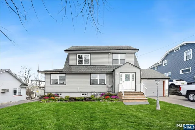 $4,200 | 253 Henry Street, Unit 1, Hasbrouck Heights, NJ 07604