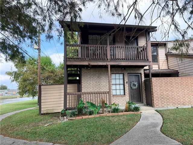 $95,000 | 714 Fairfax Drive, Unit 119, Gretna, LA 70056