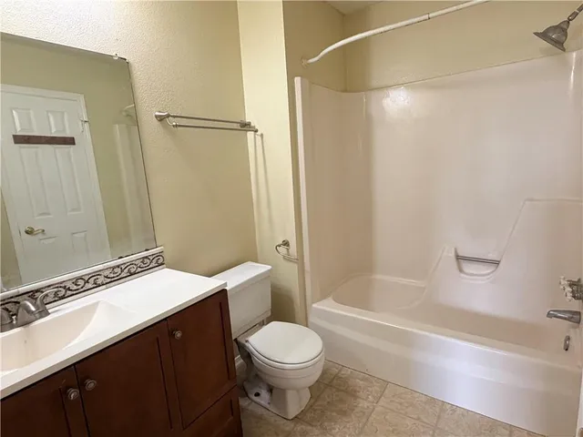 $95,000 | 714 Fairfax Drive, Unit 119, Gretna, LA 70056