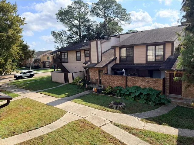 $95,000 | 714 Fairfax Drive, Unit 119, Gretna, LA 70056
