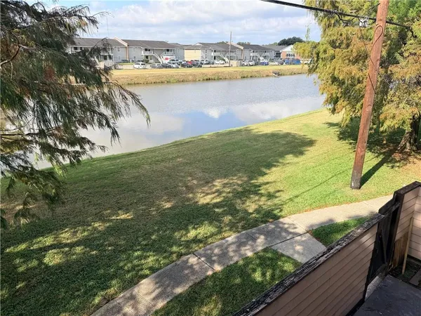 $85,000 | 714 Fairfax Drive, Unit 119, Gretna, LA 70056