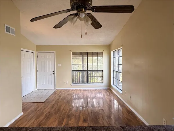 $85,000 | 714 Fairfax Drive, Unit 119, Gretna, LA 70056