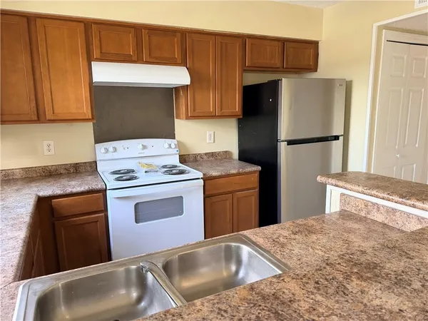 $85,000 | 714 Fairfax Drive, Unit 119, Gretna, LA 70056