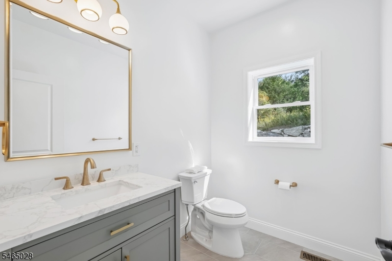 107 Beaver Run Road Hamburg, NJ 07419 - Photo 13 of 25 Gallery Image 13