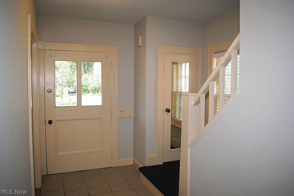 3782 Hillbrook Road Cleveland, OH 44118 - Photo 17 of 20