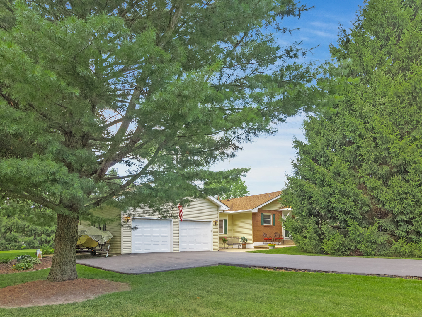 14 J Street Plano, IL 60545 - Photo 2 of 32