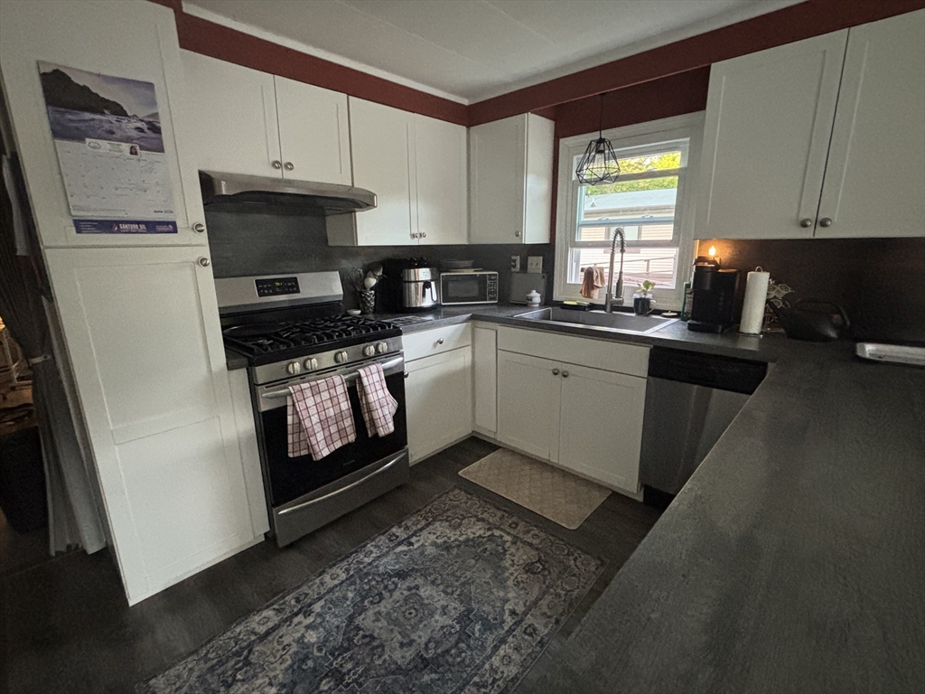 301 Bulgarmarsh Road, Unit F13 Tiverton, RI 02878 - Photo 10 of 28