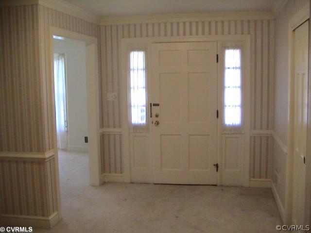 311 Burnwick Road Richmond, VA 23227 - Photo 9 of 12 Foyer