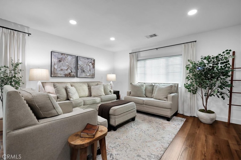 8905 Warvale Street Pico Rivera, CA 90660 - Photo 12 of 41