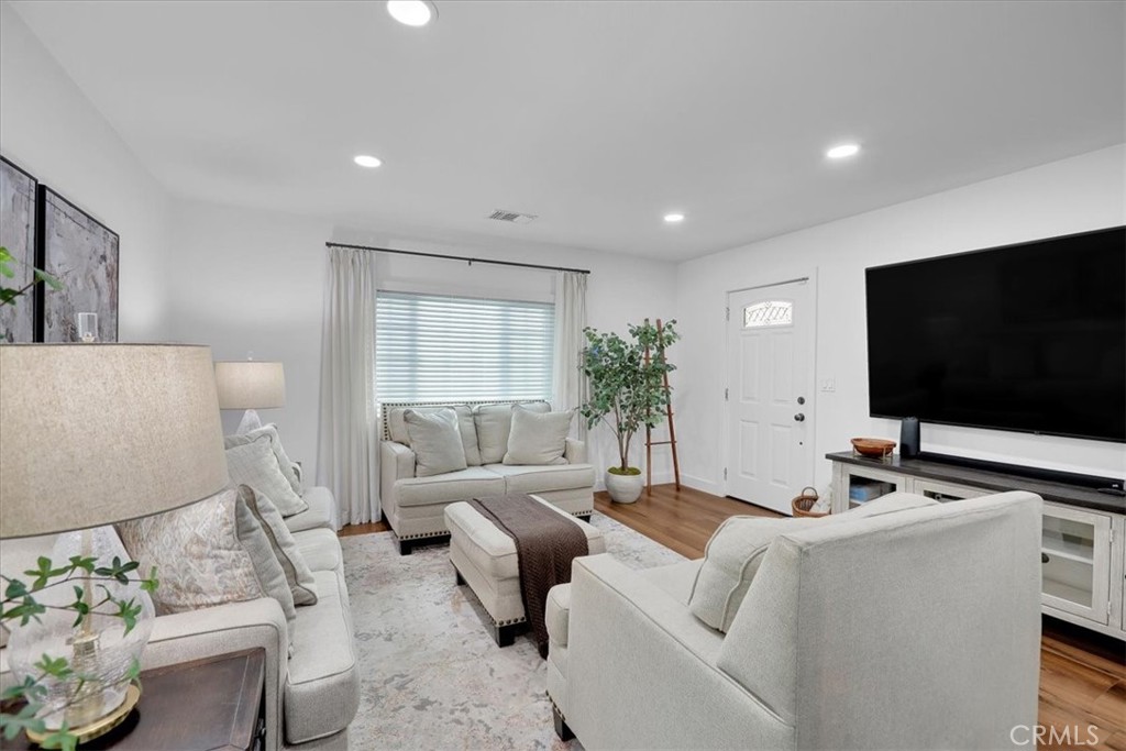 8905 Warvale Street Pico Rivera, CA 90660 - Photo 10 of 41