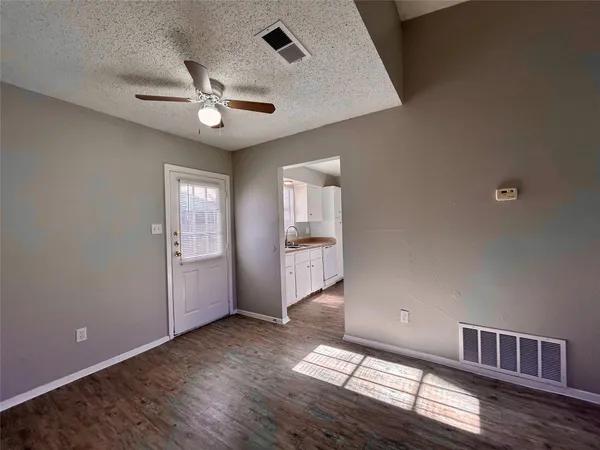 $1,500 | 10409 Golden Meadow Drive, Unit B, Austin, TX 78758