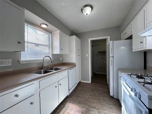 $1,500 | 10409 Golden Meadow Drive, Unit B, Austin, TX 78758