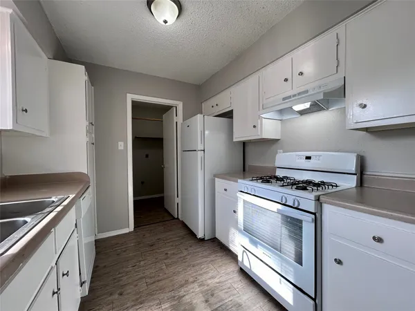 $1,500 | 10409 Golden Meadow Drive, Unit B, Austin, TX 78758