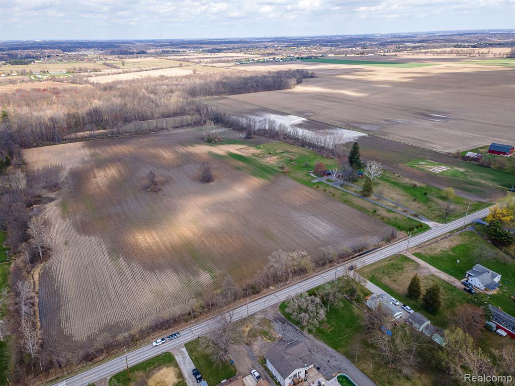 5 Carleton Rockwood Road Carleton, MI 48117 - Photo 3 of 26