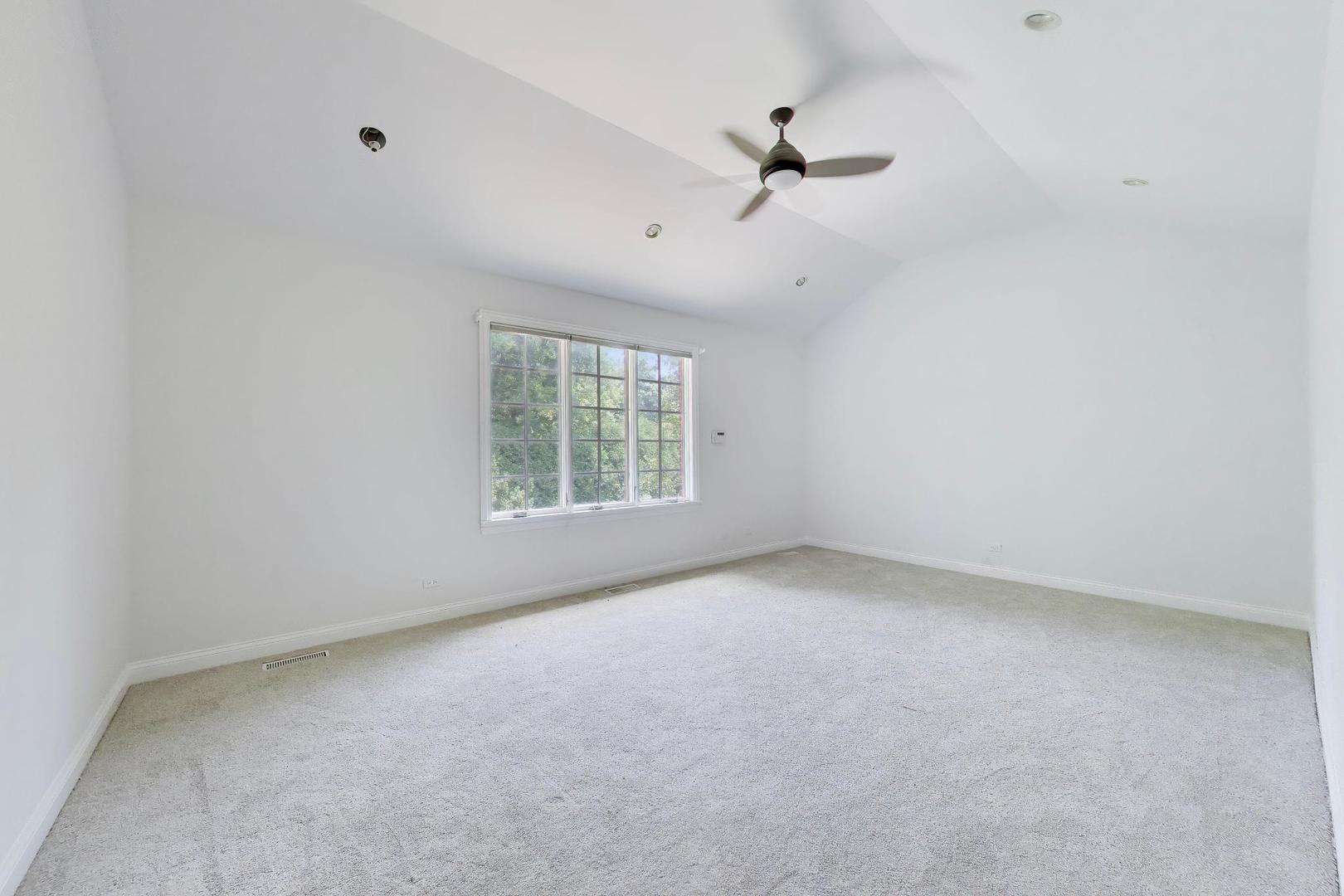 73 Locust Road Winnetka, IL 60093 - Photo 32 of 44