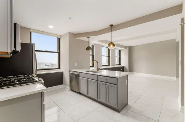 $279,900 | 50 West Broad Street, Unit 2101, Columbus, OH 43215