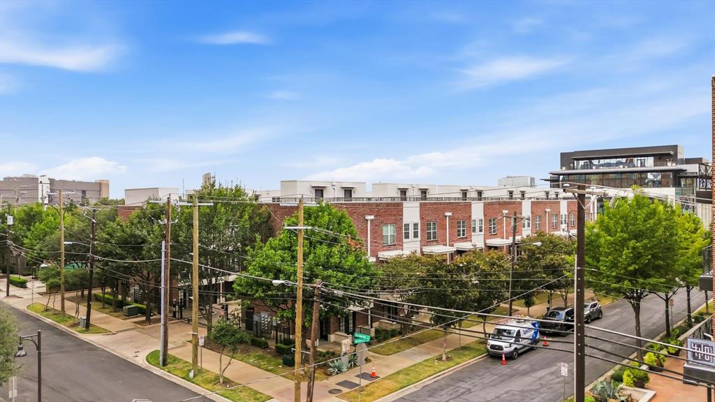 4110 Fairmount Street, Unit 1017 Dallas, TX 75219 - Photo 33 of 35 a view of a balcony with chairs