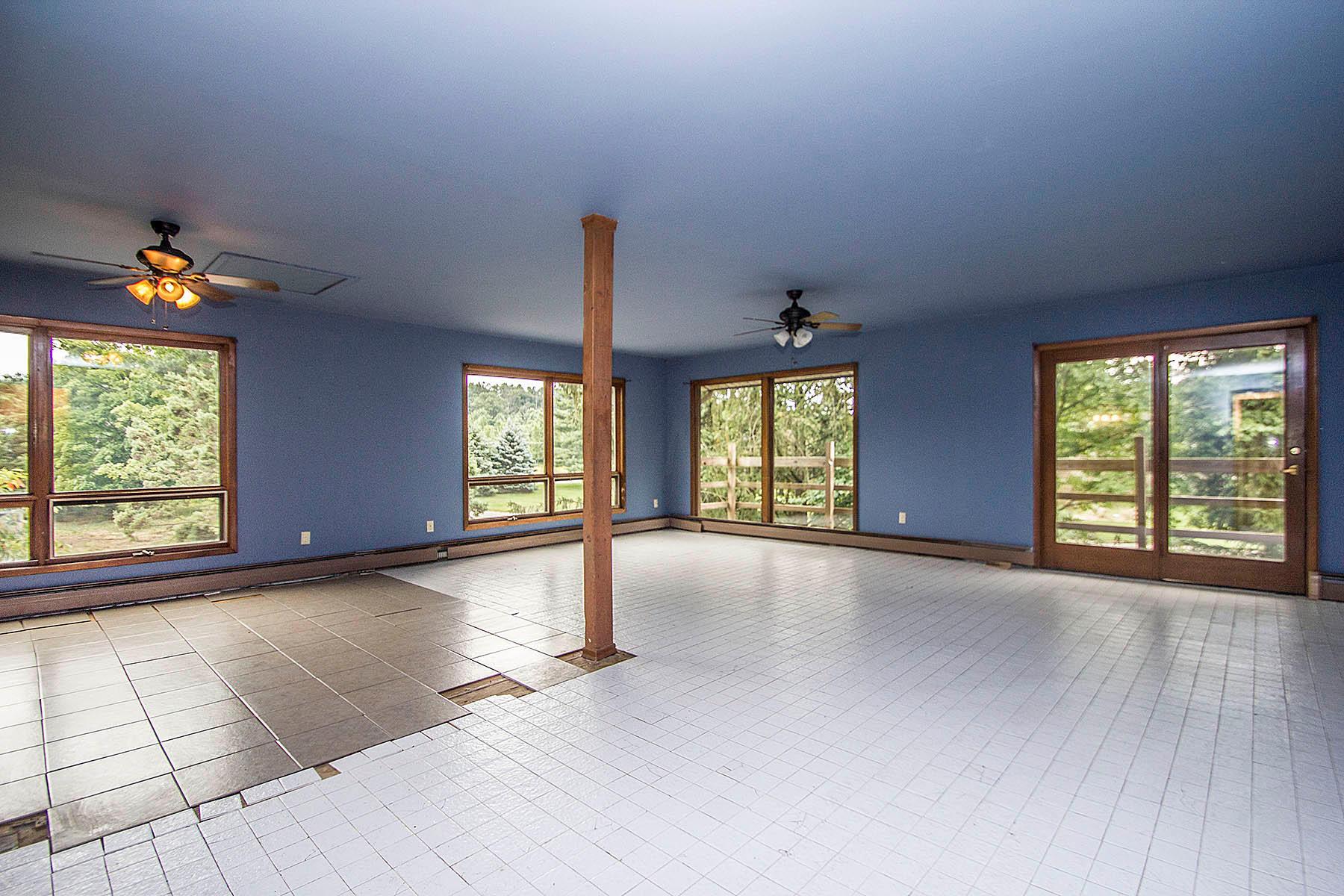 5476 Red Bank Road Galena, OH 43021 - Photo 8 of 17 Gallery Image 8