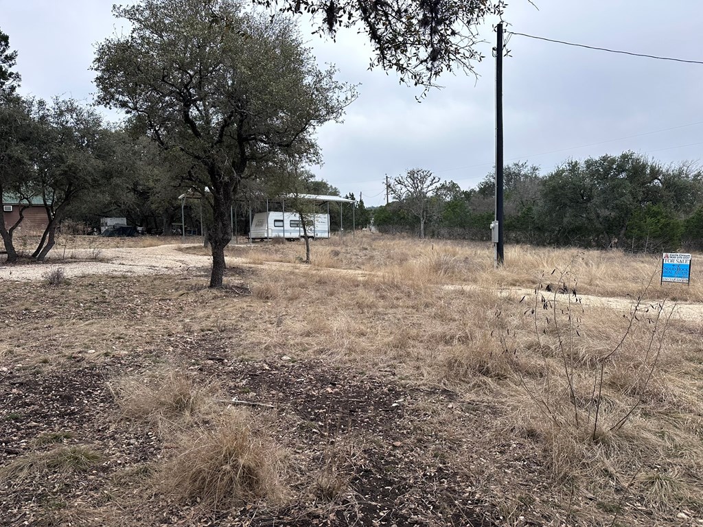 557 Squirrel Bend Uvalde, TX 78801 - Photo 13 of 32