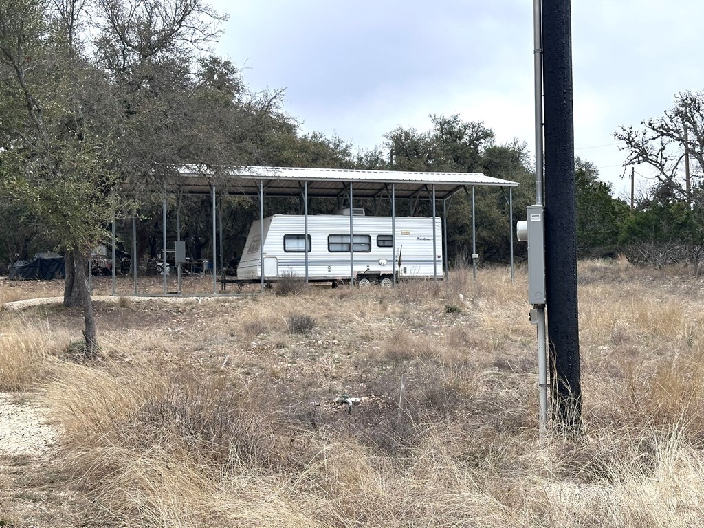 557 Squirrel Bend Uvalde, TX 78801 - Photo 3 of 32