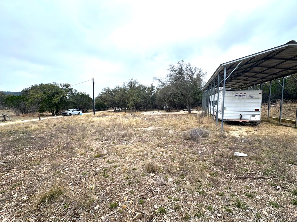 557 Squirrel Bend Uvalde, TX 78801 - Photo 7 of 32