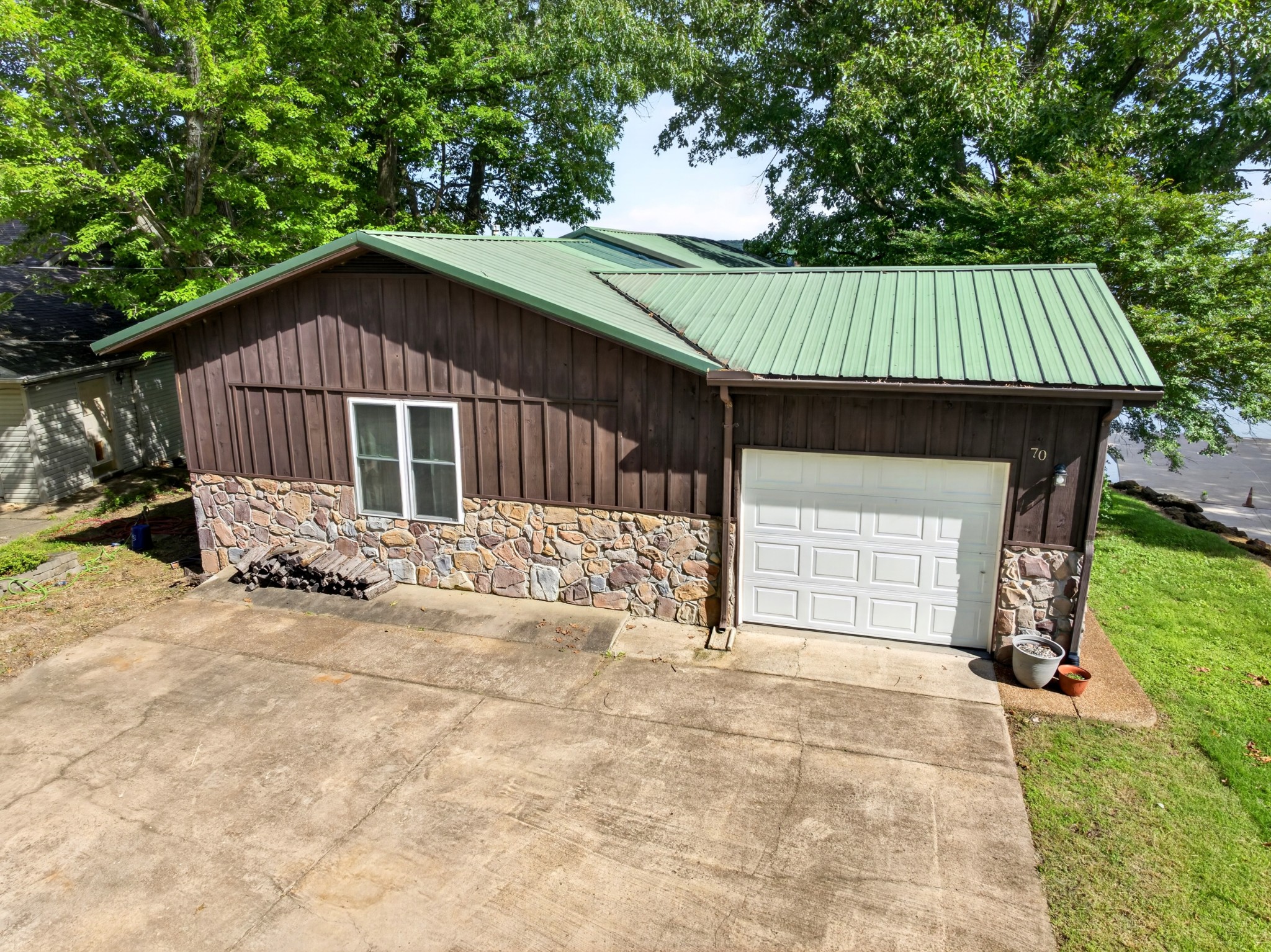 70 Hailey Lane Springville, TN 38256 - Photo 3 of 50