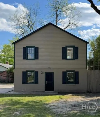 $1,800 | 1305 East Anderson Street, Savannah, GA 31404