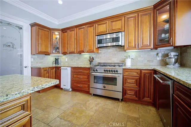 $1,725,000 | 30385 South Fork Drive, Canyon Lake, CA 92587