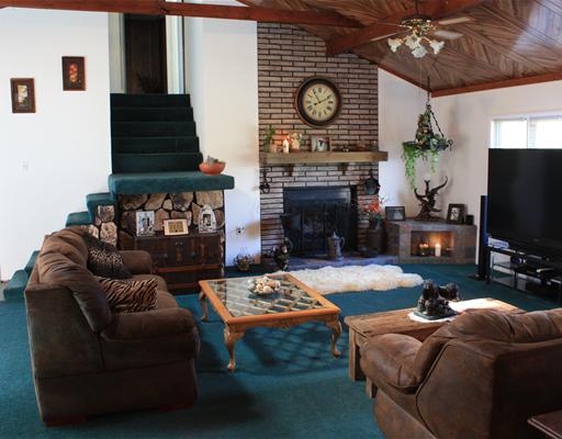 672 Ceylon Road Carmichaels, PA 15320 - Photo 3 of 15 Great Room.
