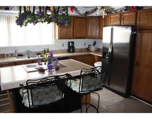 672 Ceylon Road Carmichaels, PA 15320 - Photo 6 of 15 Kitchen.
