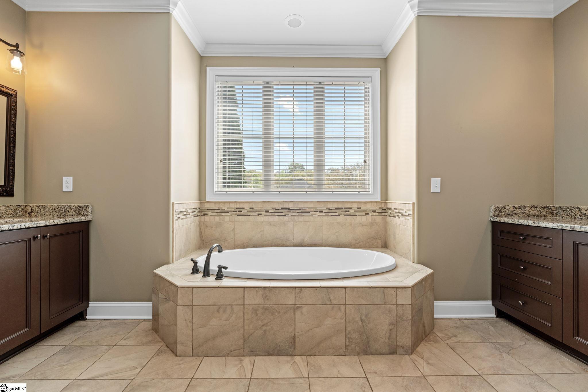 129 Griffith Hill Way Greer, SC 29651 - Photo 18 of 37