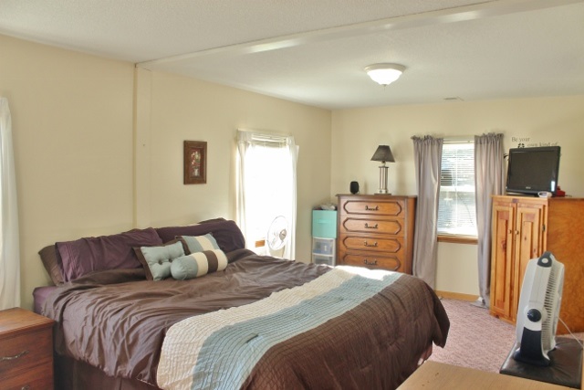 10675 West Washington Road Sumner, MI 48889 - Photo 17 of 39 1825344-16.JPG
