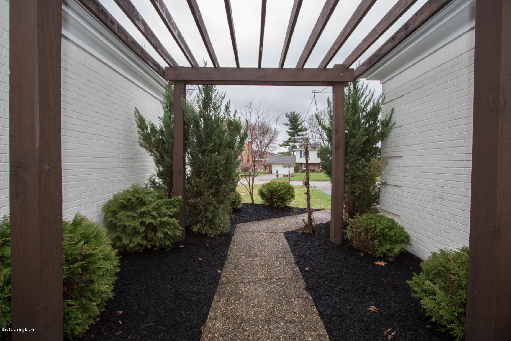7605 Tempsclair Road Louisville, KY 40220 - Photo 5 of 50 JThomas Photography-7605 Tempsclair-46