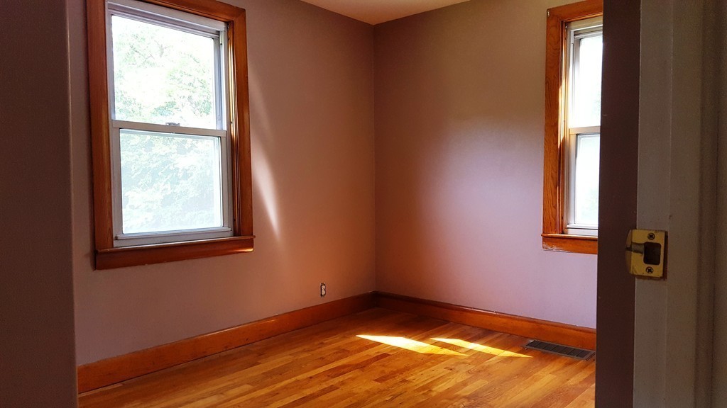 33 Hollis Road Lunenburg, MA 01462 - Photo 16 of 24 Gallery Image 16